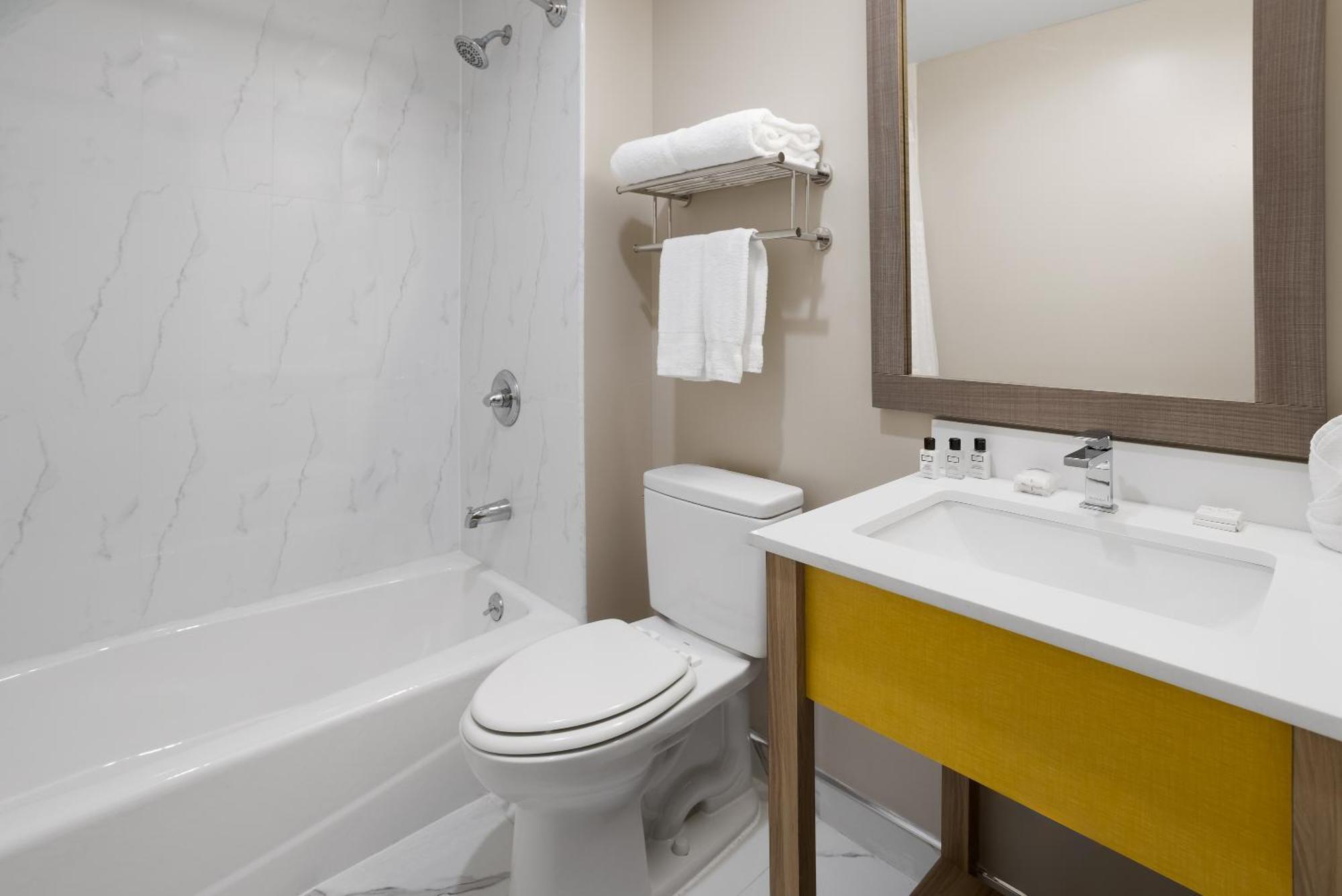Days Inn By Wyndham Staten Island 뉴욕 외부 사진